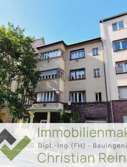 *** Sanierungsbedürftiges Mehrfamilienhaus mit Wohnungen, Garagen und Büros *** - Nürnberg
