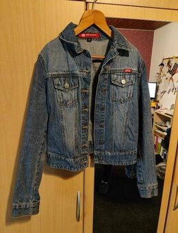 Damen Jeansjacke Größe S - Sachsenhagen Zentrum