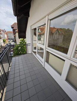 // 3- Zimmer Dachgeschoss-Wohnung mit Balkon und TG-Stellplatz // frei ab sofort - Leipzig