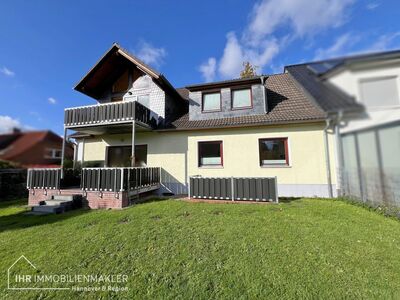 Modernisiertes Zweifamilienhaus in Wennigsen-Bredenbeck mit großem Garten!