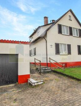 Freistehendes und familienfreundliches Wohnhaus mit Garage in beliebter Lage von Rottweil-Göllsdorf! - Rottweil