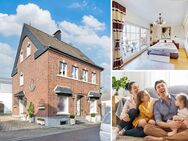 PHI AACHEN - Attraktives 5-Zimmer-Wohnhaus mit ausgebautem Dach und Gewerbeeinheit in Linnich! - Linnich