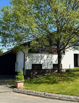 "Traumhaftes Einfamilienhaus mit Einliegerwohnung - Exklusive Ausstattung auf großzügigem Grundstück" - Schramberg