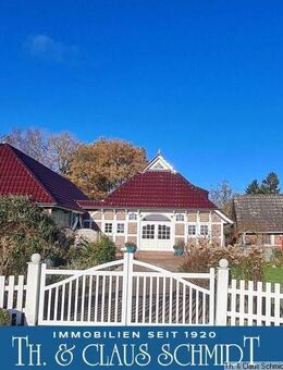 Nur 15 min. bis OL: Neuwertiges Fachwerk-Landhaus mit Nebengebäuden - Ovelgönne