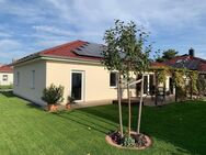 Wohnen auf einer Ebene: Bungalow, 4 Zimmer, rd. 108 m², inkl. Carport, Zisterne und Außenanlagen - Parthenstein