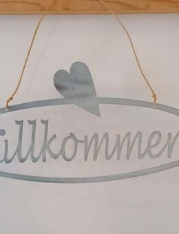 Schriftzug "Willkommen" aus verzinktem Blech - Kraftisried