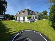 Einziehen und wohlfühlen: Familienidyll mit Garten, Pool und Sauna - Hamburg