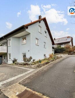 Gepflegtes Einfamilienhaus mit Garten, Kamin und Einliegerwohnung für hohen Wohnkomfort - Greußenheim