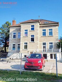 repräsentatives Wohn-und Geschäfts (Ärzte)- Haus mit ausreichend Parkplätzen und Garten mit Pool - Teutschenthal