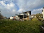 Gepflegtes Einfamilienhaus in Hanglage mit traumhafter Aussicht und Potenzial in Greding - Greding