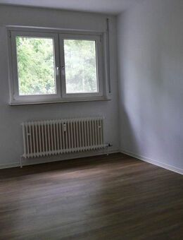 ?Schöne 3-Zimmer-Wohnung mit Tageslichtbad und Balkon in Hanau-Großauheim zu vermieten - Hanau (Brüder-Grimm-Stadt)