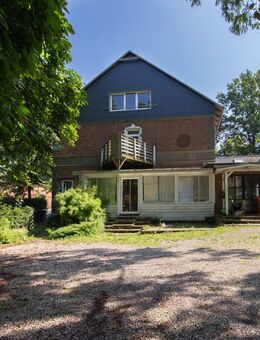 Wohnen wie im eigenen Haus: Großzügige EG-Wohnung mit Garten und Stellplätzen - Oersberg