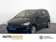 VW Touran, 1.5 TSI Highline 7S, Jahr 2023 - Kaufbeuren