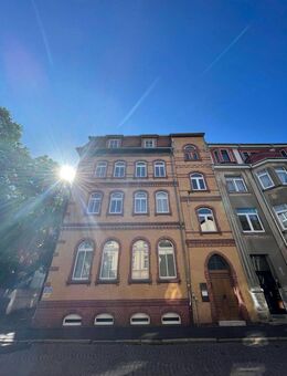 Attraktive Altbauwohnung mit Wintergarten im Stadtzentrum - Eisenach