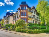 Flensburg Westliche Höhe: Stilvolle Altbauvilla mit Parkblick und 3 herrschaftlichen Wohnungen - Flensburg