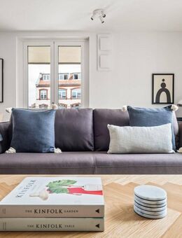 Zentral gelegene 3 Zimmer Wohnung direkt am Hackeschen Markt. Vollmöbliert und ausgestattet. - Berlin