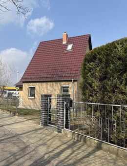 Sanierungsbedürftige Eigentumswohnung am Stadtrand - Naumburg (Saale)