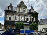 Denkmalgeschützte Mehrfamilienhaus mit Gewerbeeinheit in Weisel, 5 Minuten von Loreley zu verkaufen - Weisel