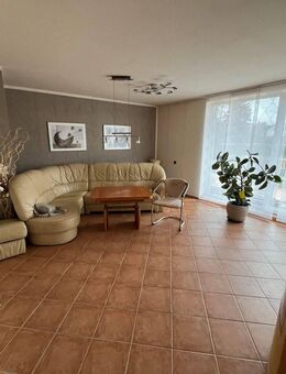 Schönes Einfamilienhaus mit Garage und Garten in Ichtershausen - Amt Wachsenburg