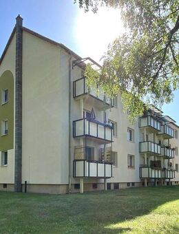 Erdgeschosswohnung mit Balkon, eigenem Garten. Ohne Käuferprovision! - Rauen