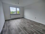 WIR RENOVIEREN FÜR SIE: Helle 3-Zimmer Erdgeschosswohnung mit Tageslichtbad und Balkon! - Adelebsen