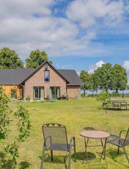 Einfamilienhaus (BJ 2018) mit Carport, Ausbaureserve & eigenem Steg - Lenzerwische