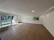 "Einziehen und wohlfühlen - Renovierte 4,5-Zi.-OG-ETW in naturnaher Lage von Stuttgart-Sillenbuch" - Stuttgart