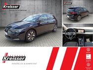 VW Golf, 2.0 TDI Life, Jahr 2023 - Ulm