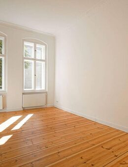 Charlottenburger Schmuckstück an der Kantstraße - Altbau mit 2 Balkonen und Aufzug - Berlin