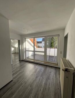 Bezugsfertige 2-Zimmer-Wohnung imit Balkon in Plettenberg - Plettenberg