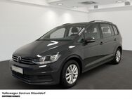 VW Touran, 1.5 TSI Comfortline, Jahr 2019 - Düsseldorf
