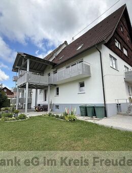 Für Kapitalanleger oder Eigennutzer: Doppelhaushälfte mit 3 Wohneinheiten und sep. Schuppen - Freudenstadt