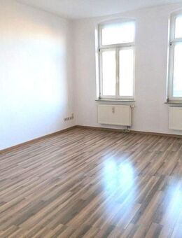 !! 2-Zimmer-Wohnung mit Süd-Balkon und Aufzug !! - Chemnitz