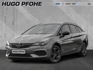 Opel Astra, Design & Tech Sports Tourer, Jahr 2022 - Schwerin