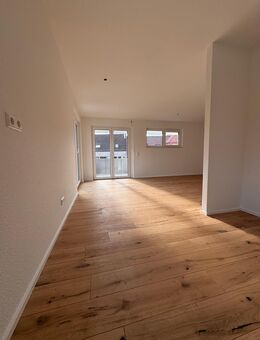 Erstbezug! Attraktive 3-Zimmer-Wohnung mit Balkon - Bretten