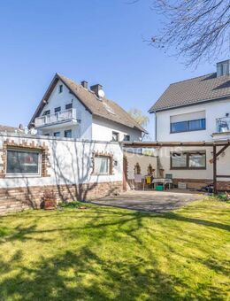**Mehrgenerationen-Wohnen** Einfamilienhaus mit ELW, Balkon, Terrasse, Garten + Garage - Wesseling