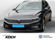 VW Passat Variant, 1.5 TSI Elegance R-Line, Jahr 2023 - Möckmühl