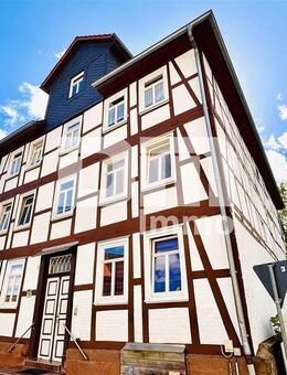 Modernes 2 Zimmer Apartment in umfassend saniertem Fachwerkhaus in gesuchter Lage - Felsberg