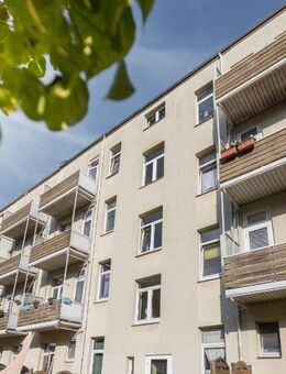 Mit Balkon! Modernisierte 2-Zimmer-Wohnung in Bremerhaven-Lehe - Bremerhaven