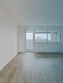 Perfekt für eine kleine Familie: Große und modernisierte 3-Zimmer-Wohnung mit Balkon - Peine