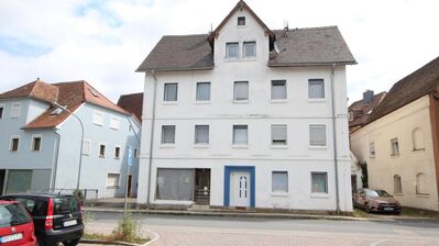 Renditeobjekt - Wohn und Geschäftshaus in Windsbach