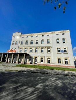 Objekt-Nr.: 14224 - großes Gewerbeobjekt mit Büro- und Lagerflächen und 3 Wohneinheiten in Falkenstein - Falkenstein (Vogtland)