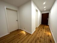 Neu renovierte 3- Zimmer Wohnung mit wunderbarer Aussicht und großem Süd Balkon - München