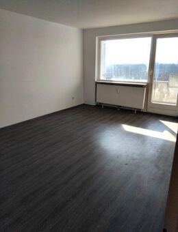 Sehr schöne 3 Zimmer Wohnung mit Balkon in Duisburg zu vermieten, WBS erforderlich - Duisburg