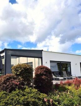 Exklusiver, energieeffizienter Bungalow, voll möbliert mit hochwertiger Ausstattung in Traumlage! - Morbach