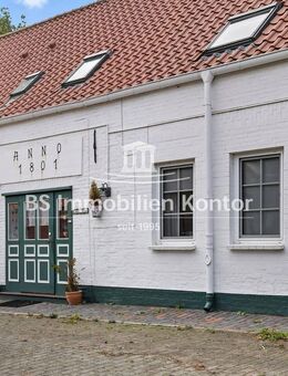 Historisches, vollständig renoviertes Anwesen mit drei Ferienwohnungen im Dorfkern von Manslagt - Krummhörn