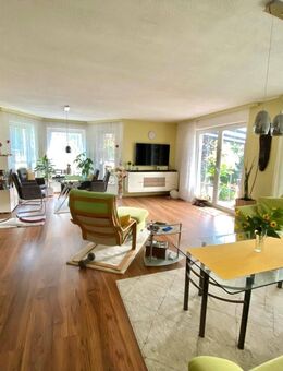 Außergewöhnlich geräumige Doppelhaushälfte mit viel Potenzial in Berlin-Mahlsdorf Süd - Berlin