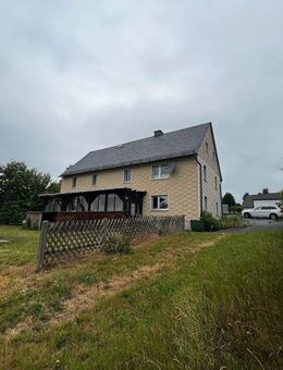 Einfamilienhaus auf ca. 1.200m² großen Grundstück in Bad Steben! - Bad Steben