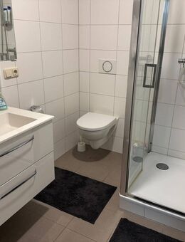 *Moderne 3-Zi-Wohnung mit Einbauküche am Kornmarkt* - Osterode (Harz)