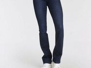Tamaris Bootcut-Jeans normale Leibhöhe, Bootcut, mit ausgestelltem Bein